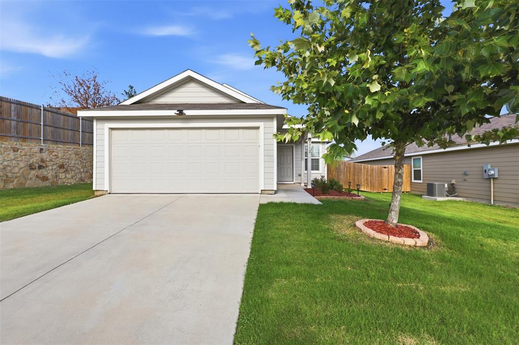 9712 Trusler Road Fort Worth, TX 76179 - Photo 2 of 31