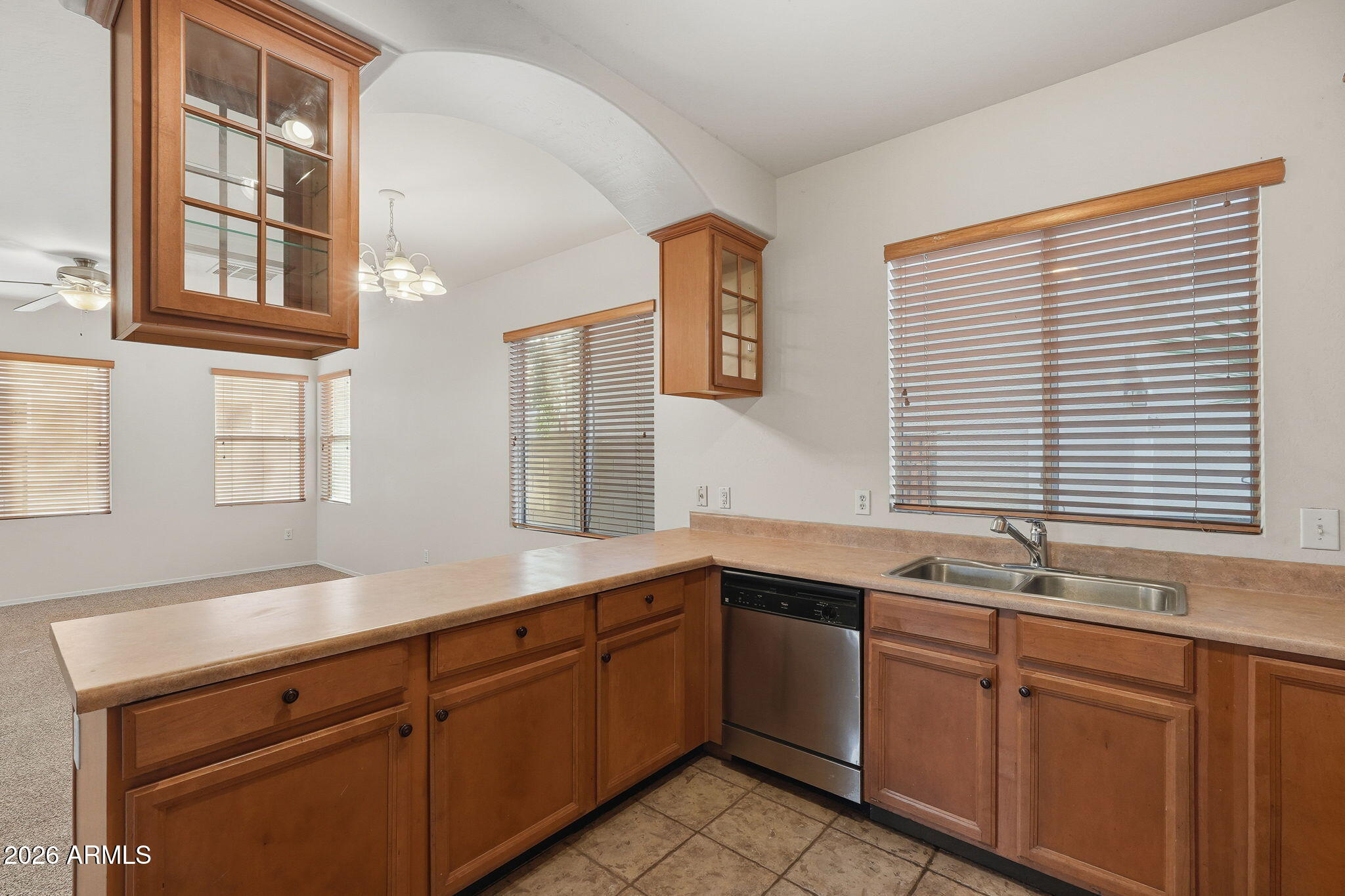 1385 South Hawk Lane Gilbert, AZ 85296 - Photo 10 of 35 012_ListerPros