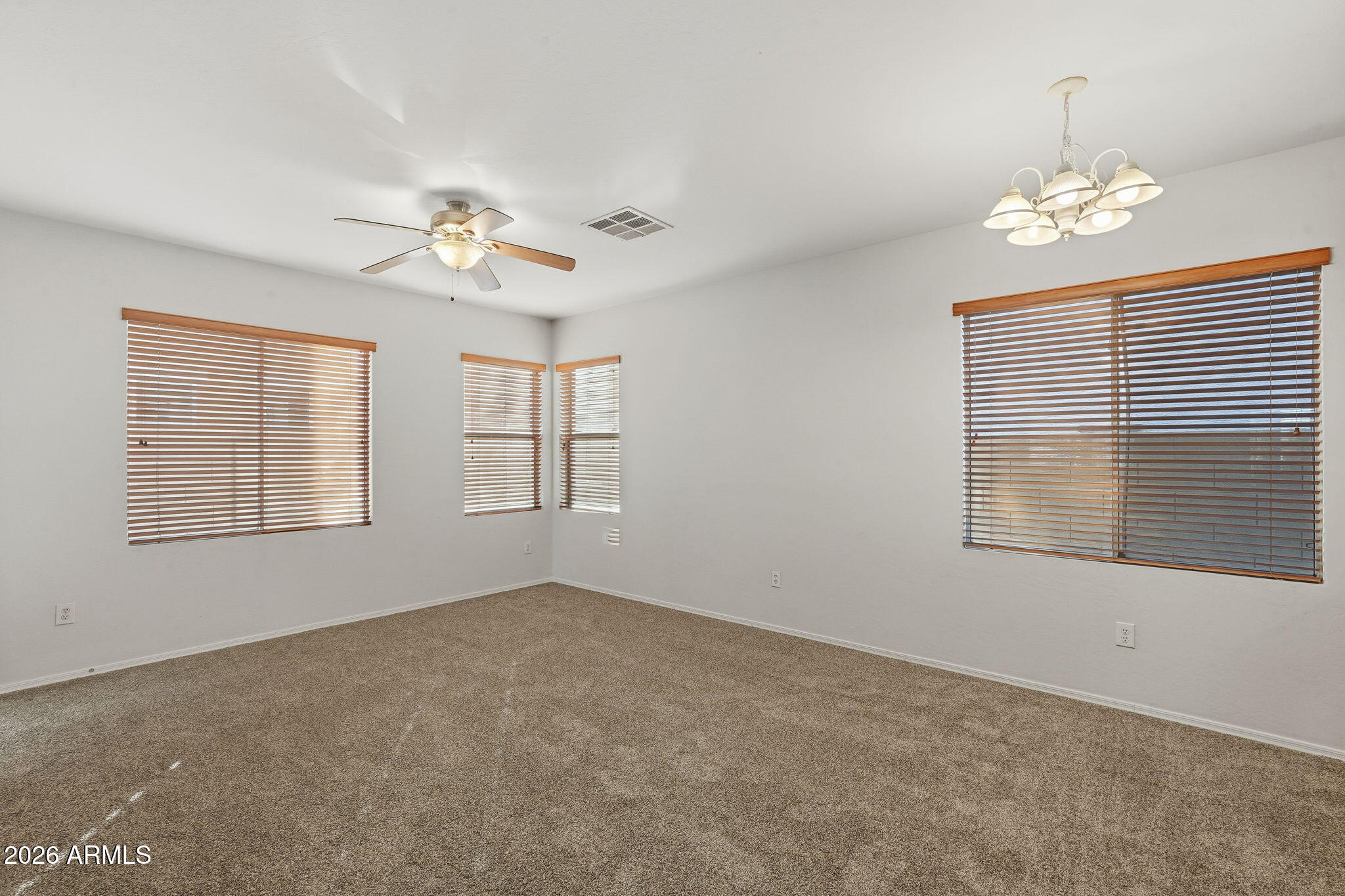 1385 South Hawk Lane Gilbert, AZ 85296 - Photo 13 of 35 015_ListerPros