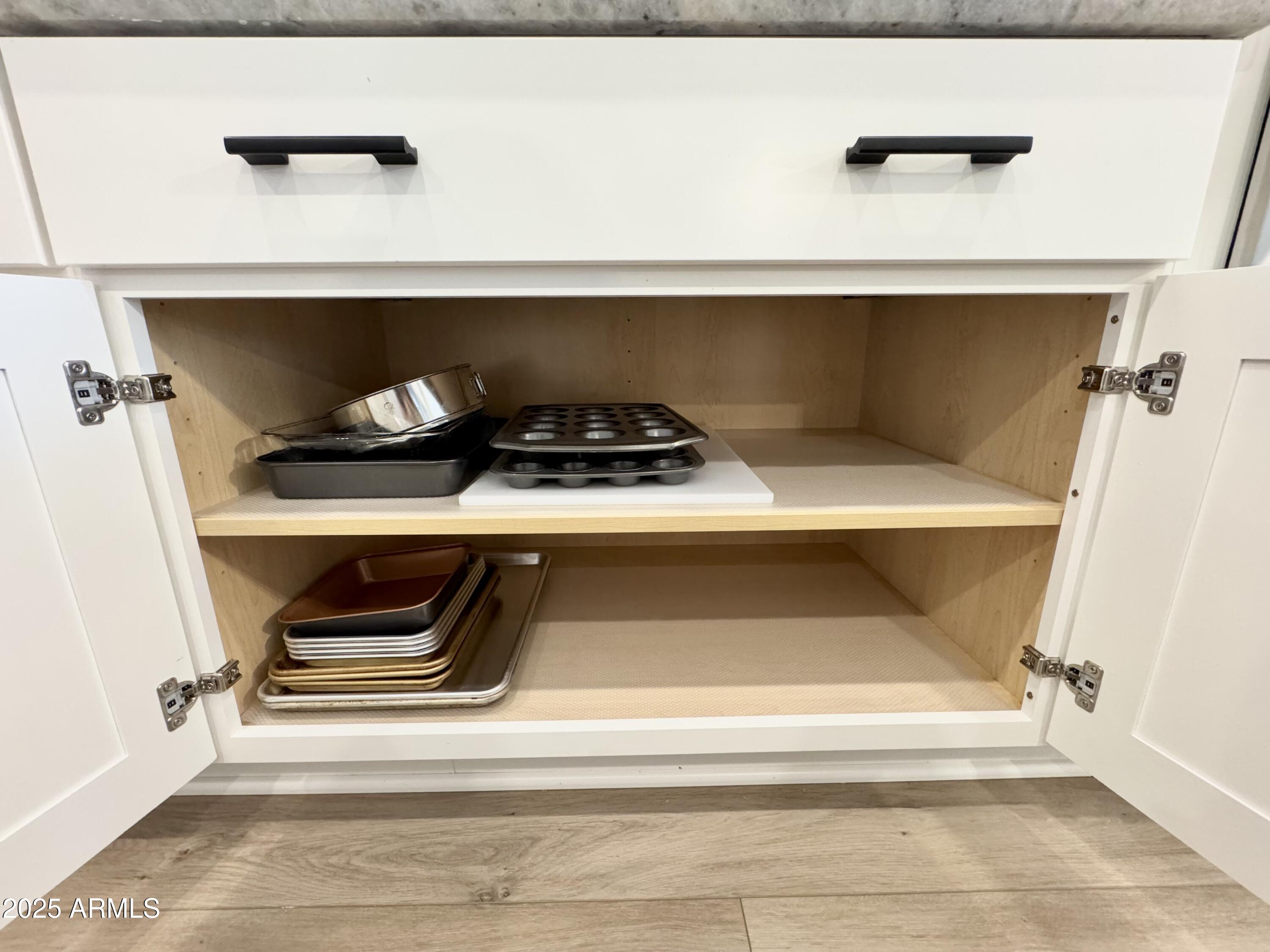 22433 East Cattle Drive Queen Creek, AZ 85142 - Photo 16 of 62 Baking/Cookie Sheets