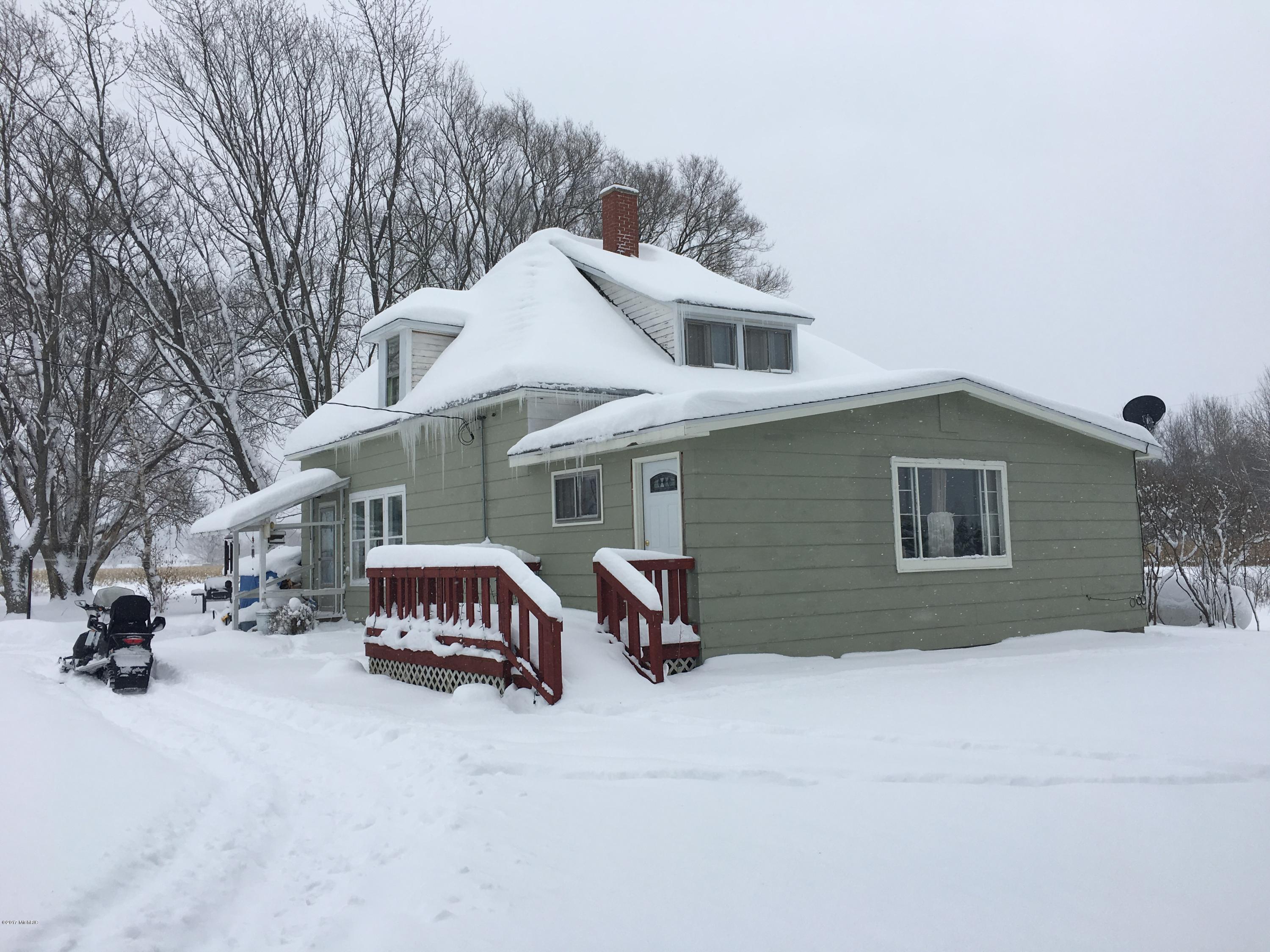 9199 Holso Road Kaleva, MI 49645 - Photo 2 of 22 Front of Home
