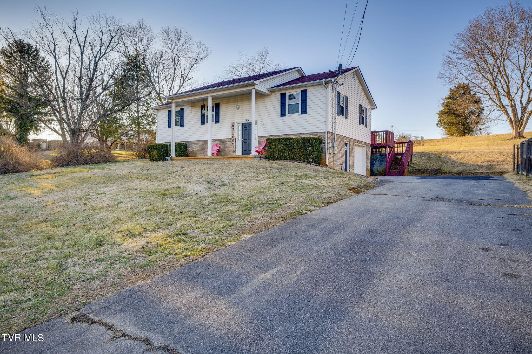 166 Franklin Heights Road Jonesborough, TN 37659 - Photo 2 of 35 2F