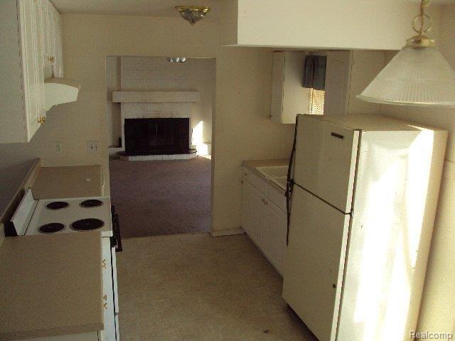 2410 Indian Road Lapeer, MI 48446 - Photo 4 of 12 12 Kitchen