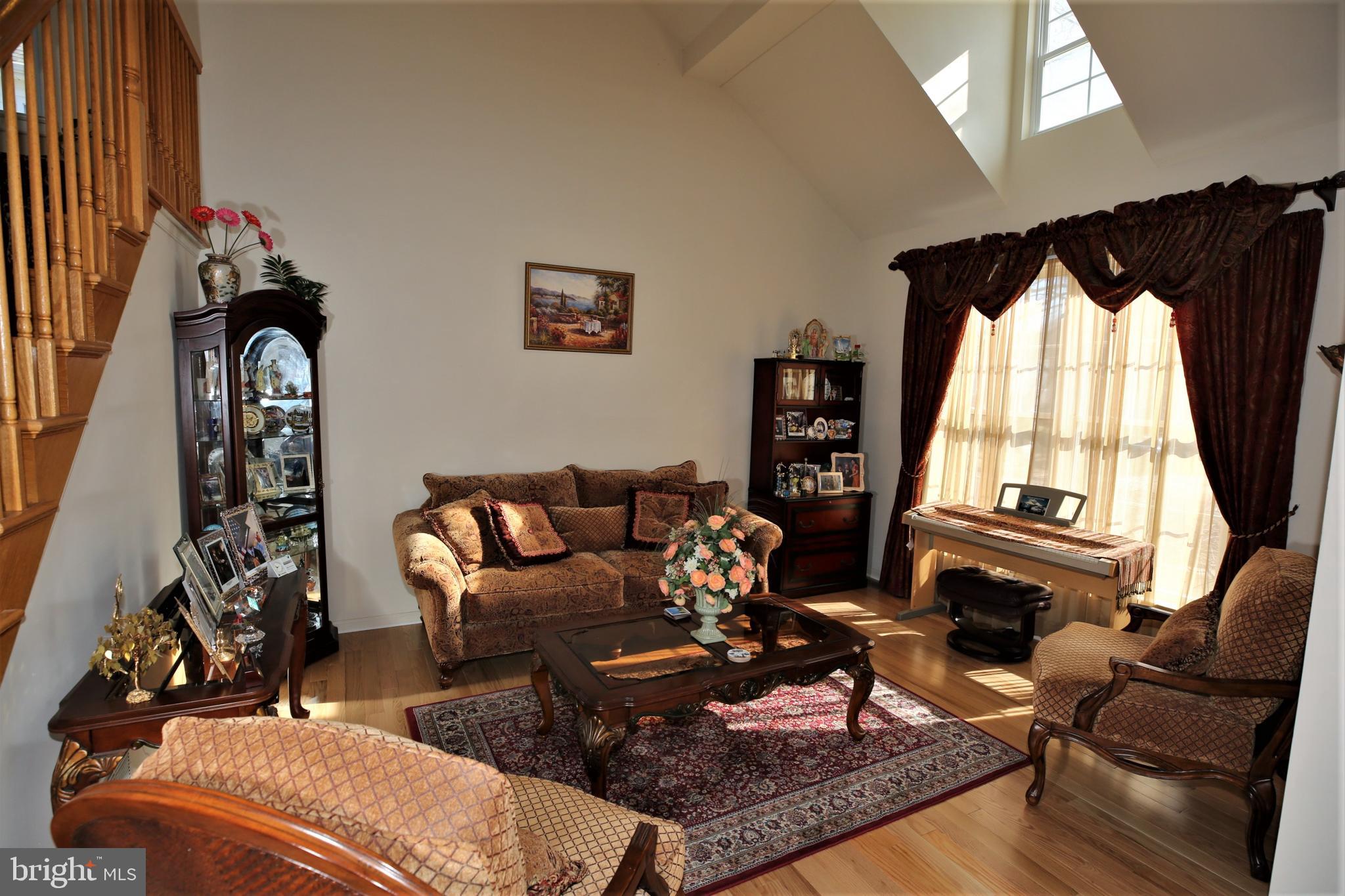 32 Chesapeake Road Monmouth Junction, NJ 08852 - Photo 5 of 48 Gallery Image 5