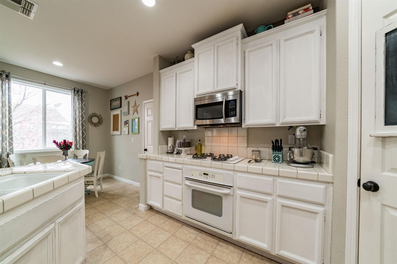 1034 San Ramon Avenue Madera, CA 93637 - Photo 11 of 47 Gallery Image 11