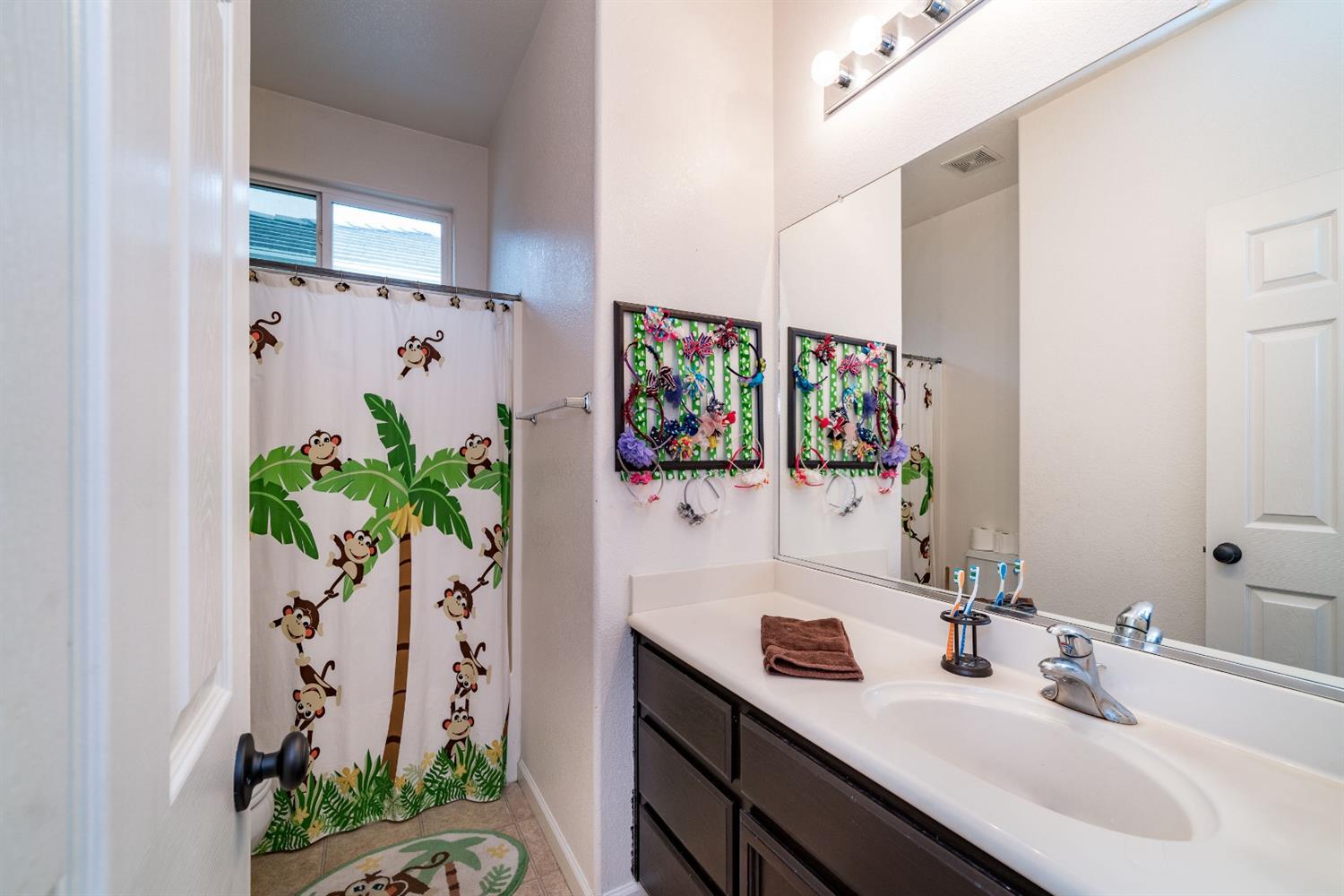 1034 San Ramon Avenue Madera, CA 93637 - Photo 41 of 47 Gallery Image 41