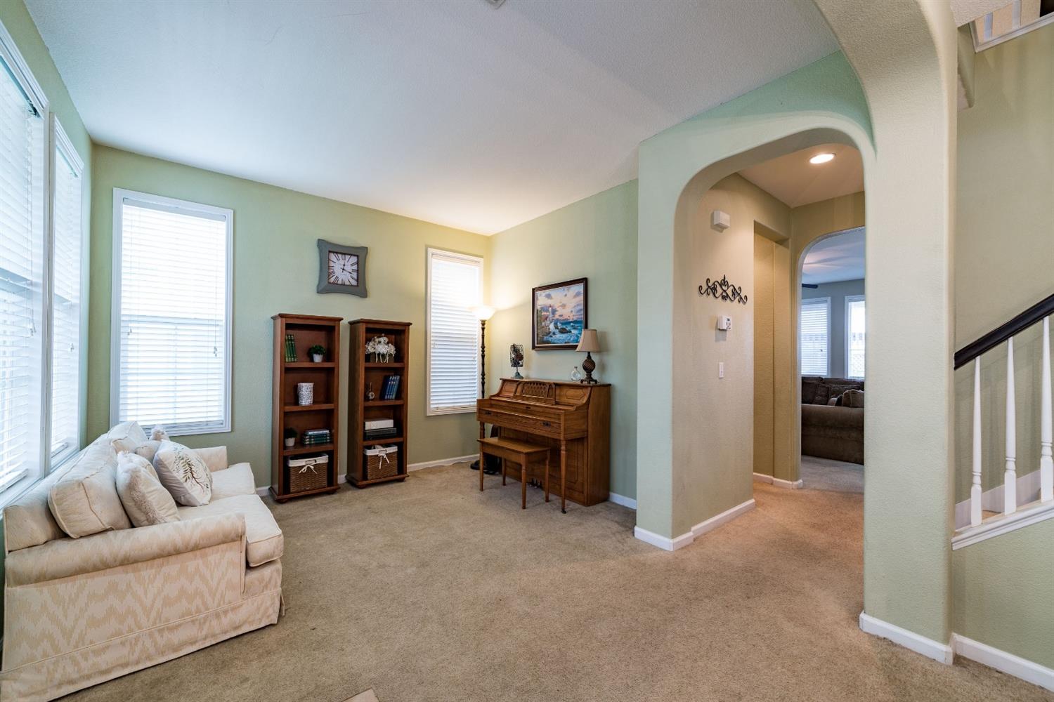 1034 San Ramon Avenue Madera, CA 93637 - Photo 8 of 47 Gallery Image 8