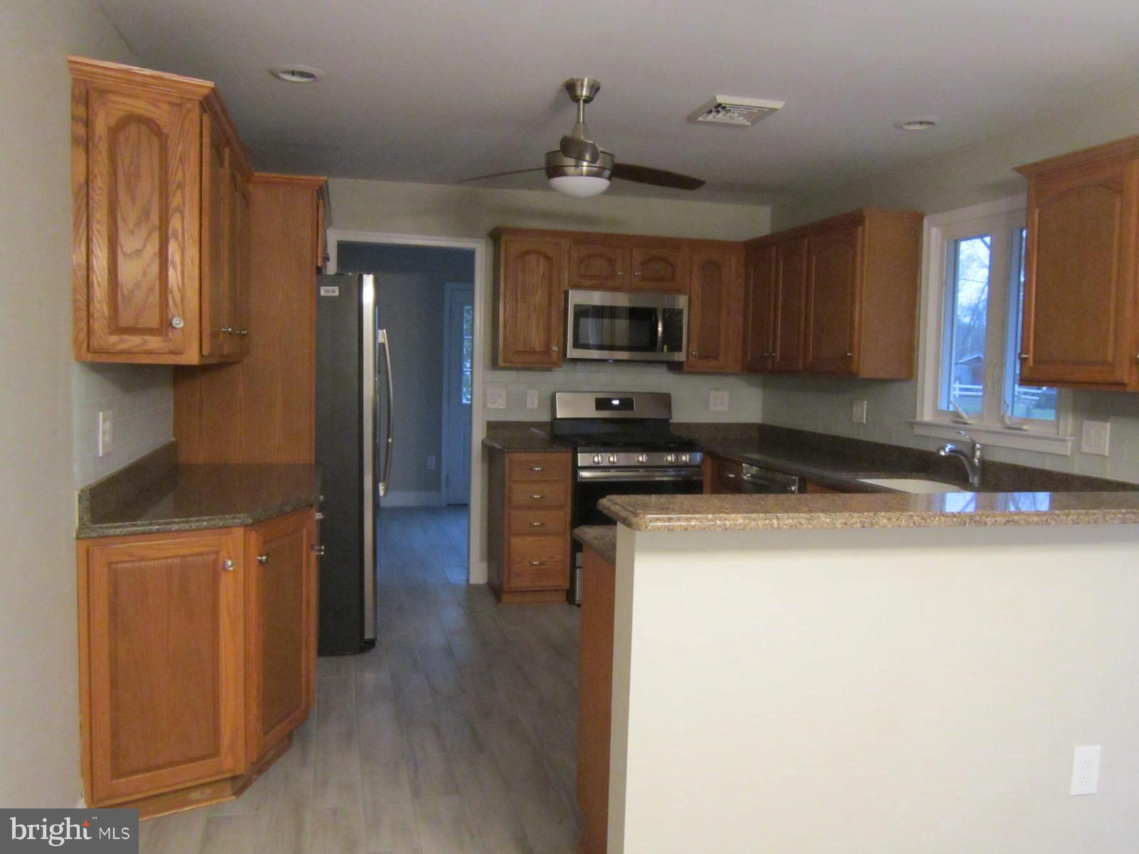 206 Oakshade Road Tabernacle, NJ 08088 - Photo 11 of 26 Updated kitchen