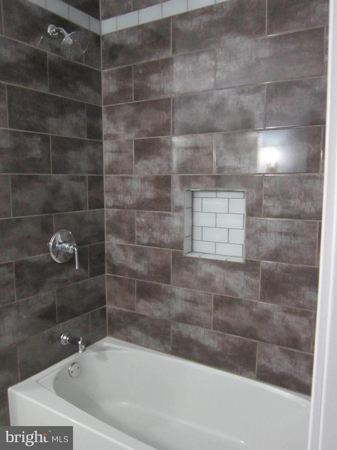 206 Oakshade Road Tabernacle, NJ 08088 - Photo 18 of 26 Main bathroom
