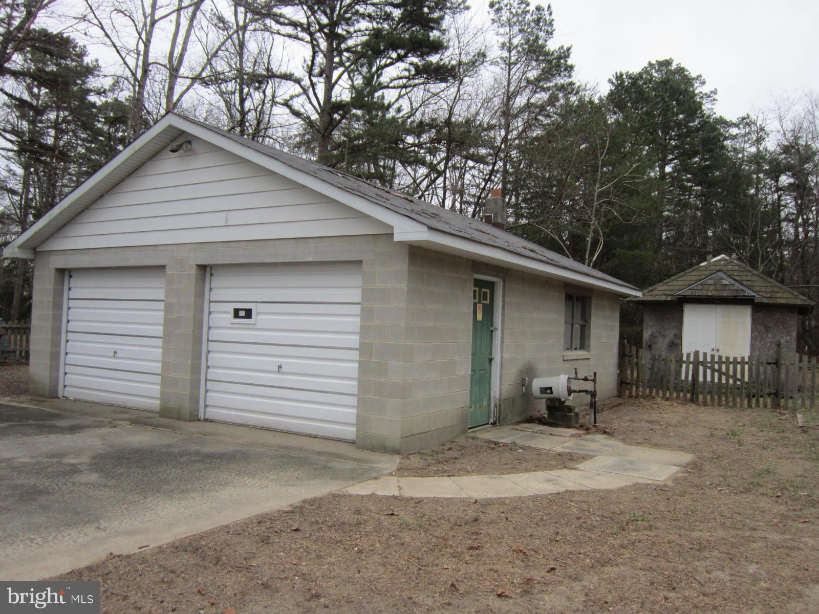 206 Oakshade Road Tabernacle, NJ 08088 - Photo 4 of 26 Oversized garage w/separate storage shed