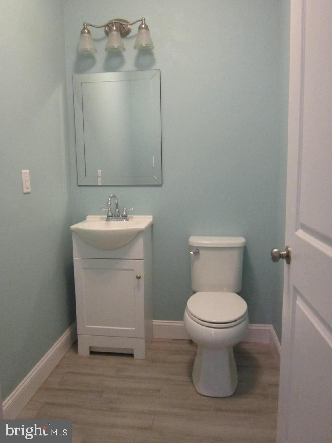 206 Oakshade Road Tabernacle, NJ 08088 - Photo 9 of 26 Powder room