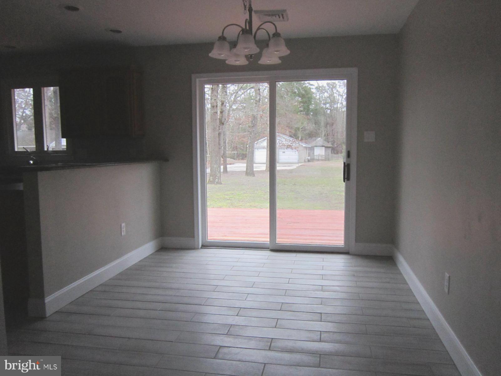 206 Oakshade Road Tabernacle, NJ 08088 - Photo 10 of 26 Dining room