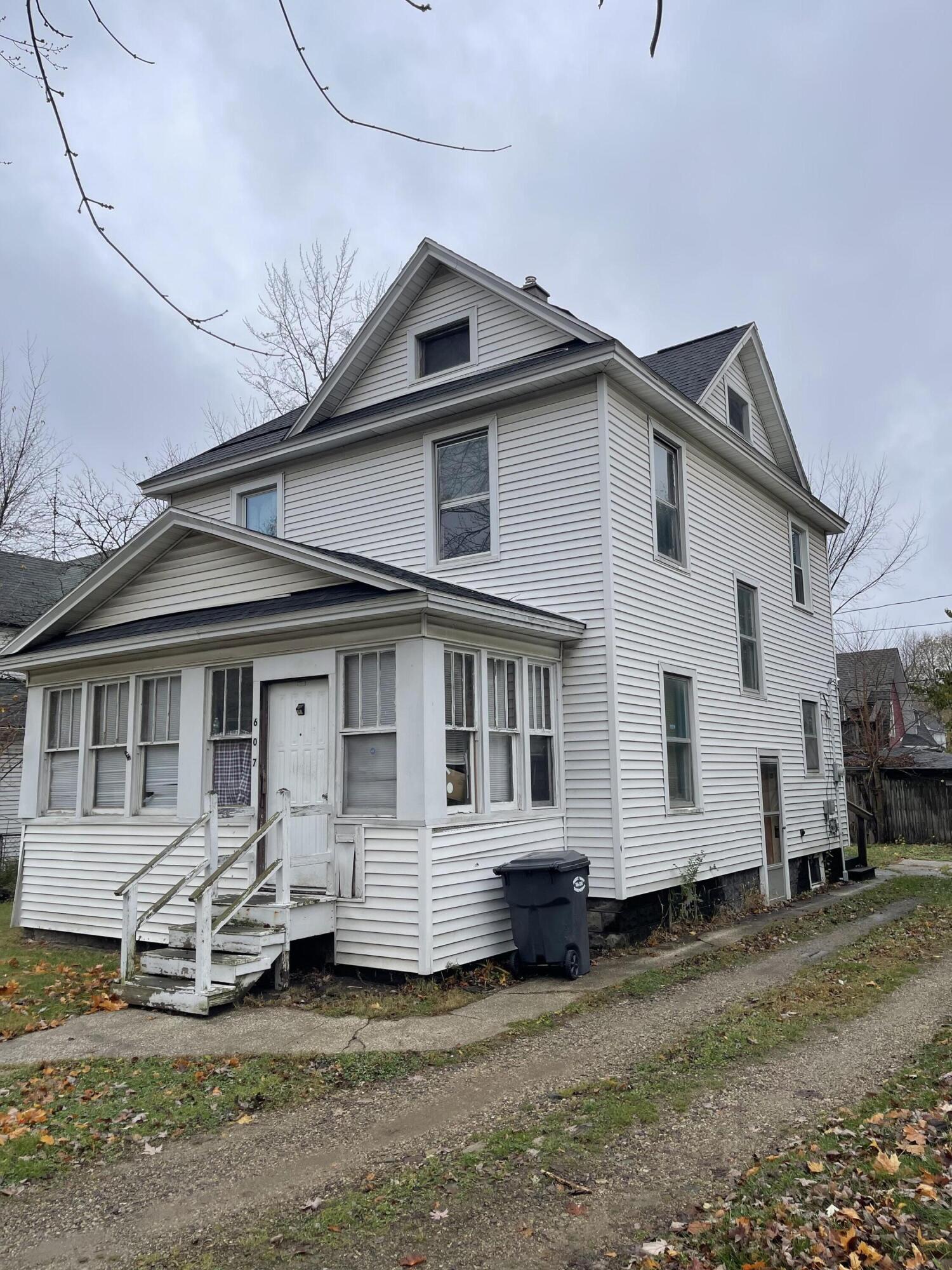 607 Reed Street Kalamazoo, MI 49001 - Photo 2 of 8 Photo Nov 15 2024, 12 24 54