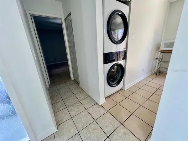 $1,950 | 5008 Parkhill Place, Tampa, FL 33624