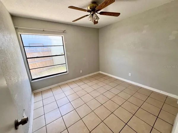 $1,950 | 5008 Parkhill Place, Tampa, FL 33624