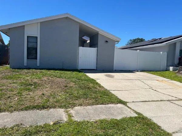 $1,950 | 5008 Parkhill Place, Tampa, FL 33624
