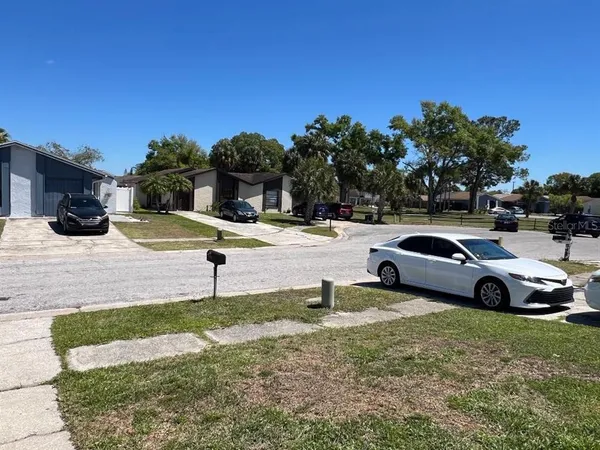 $1,950 | 5008 Parkhill Place, Tampa, FL 33624