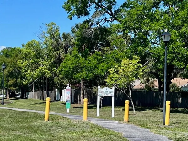 $1,950 | 5008 Parkhill Place, Tampa, FL 33624