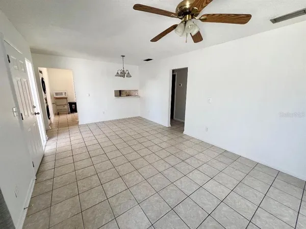 $1,950 | 5008 Parkhill Place, Tampa, FL 33624