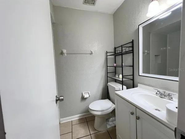 $1,950 | 5008 Parkhill Place, Tampa, FL 33624