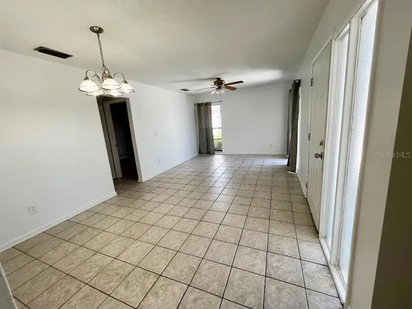 $1,950 | 5008 Parkhill Place, Tampa, FL 33624