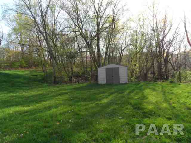510 Springfield Road East Peoria, IL 61611 - Photo 12 of 13 Gallery Image 12