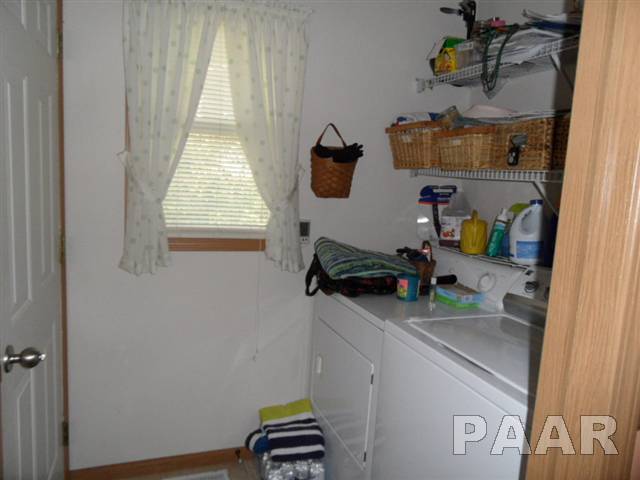 510 Springfield Road East Peoria, IL 61611 - Photo 7 of 13 Gallery Image 7