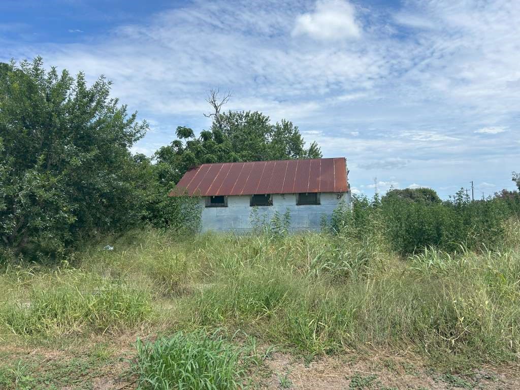 189 Goff Street Victoria, TX 77905 - Photo 2 of 4