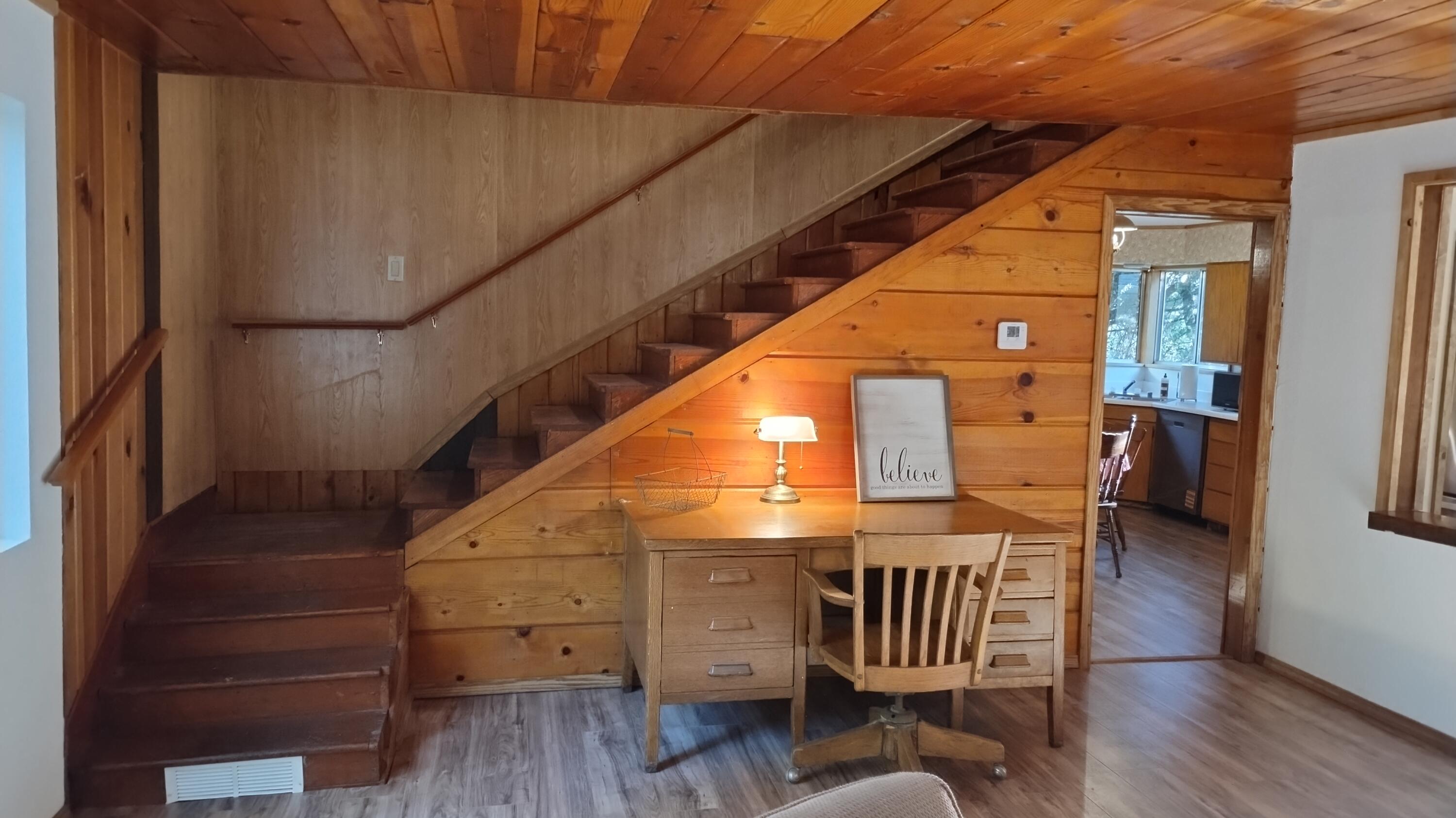 594 Loop Drive Springville, CA 93265 - Photo 30 of 68 31-Stairway