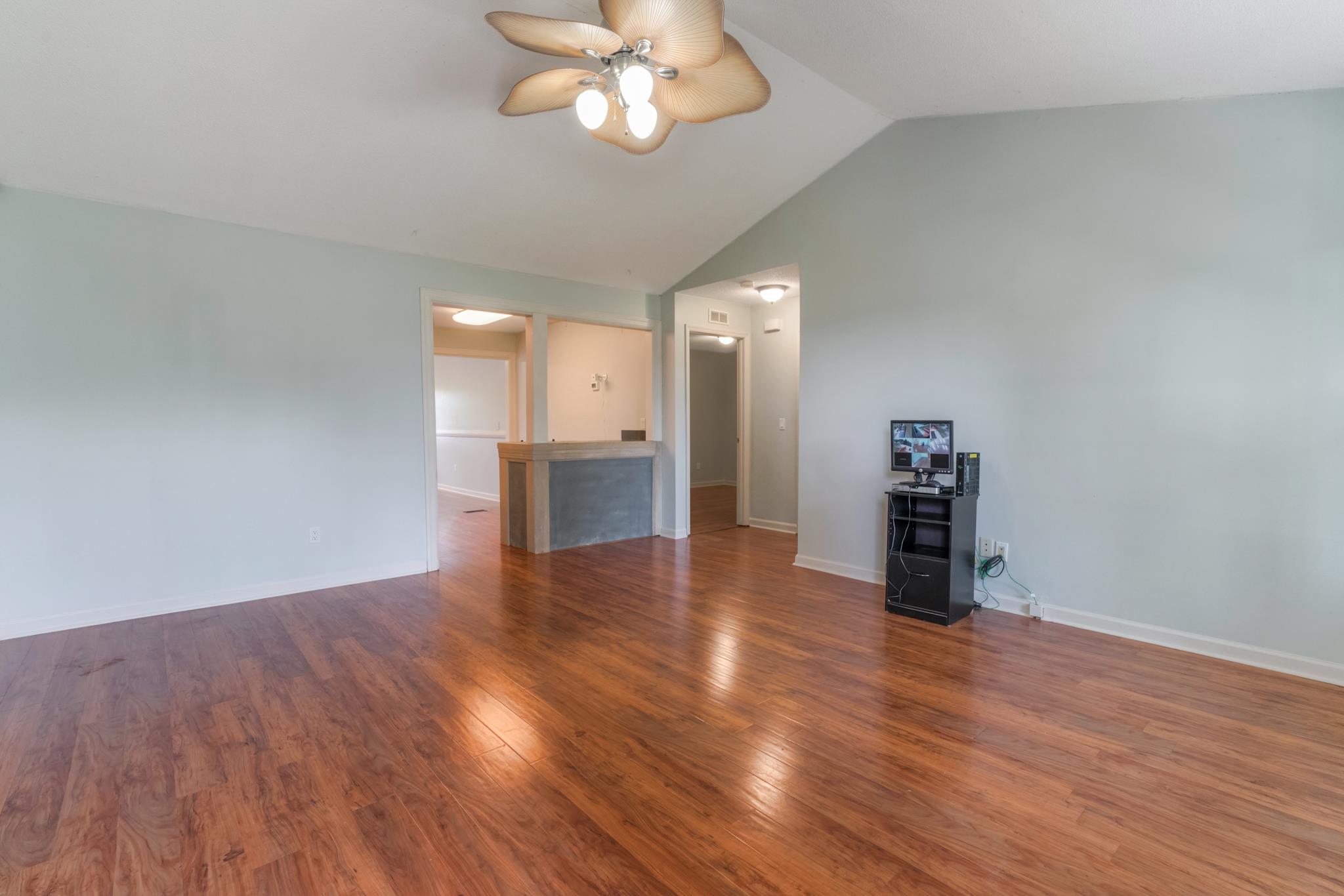 1448 Cut Off Road Murfreesboro, TN 37129 - Photo 5 of 30 Gallery Image 5
