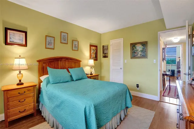 $379,000 | 3520 Oaks Way, Unit 308, Pompano Beach, FL 33069