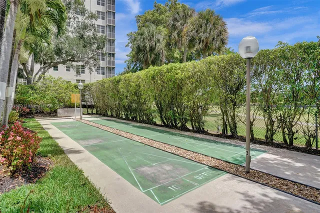 $379,000 | 3520 Oaks Way, Unit 308, Pompano Beach, FL 33069