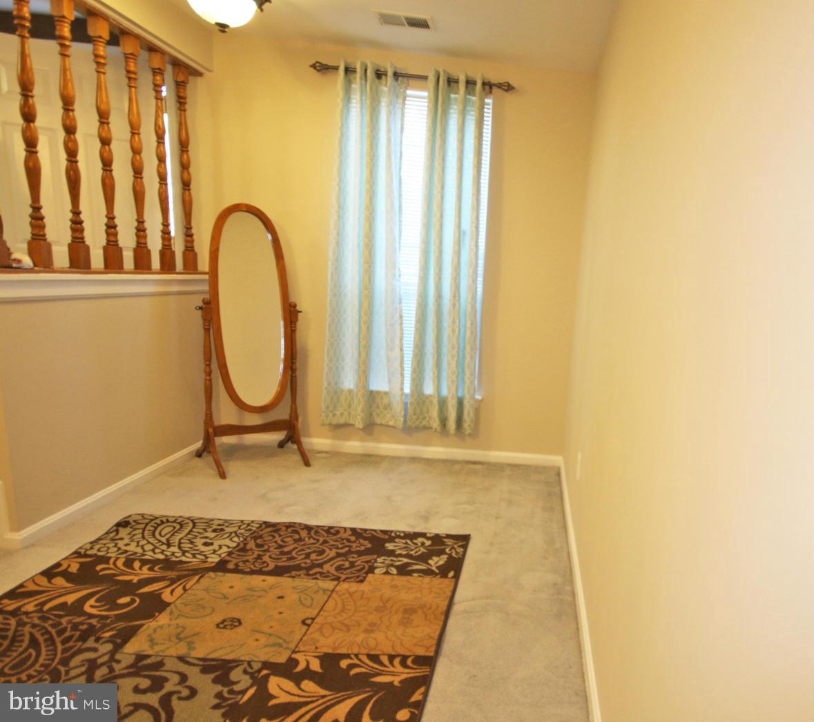 505 Pickwick Village Way Silver Spring, MD 20901 - Photo 9 of 15 Family Room View B