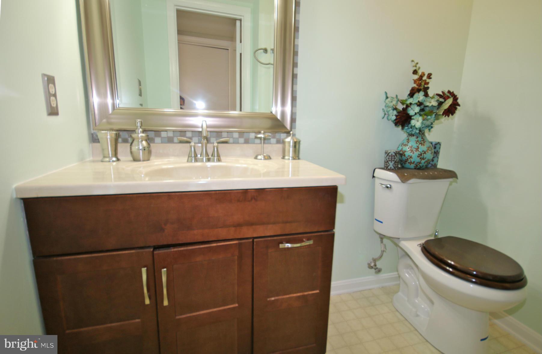 505 Pickwick Village Way Silver Spring, MD 20901 - Photo 10 of 15 Bath Full 1 ViewA
