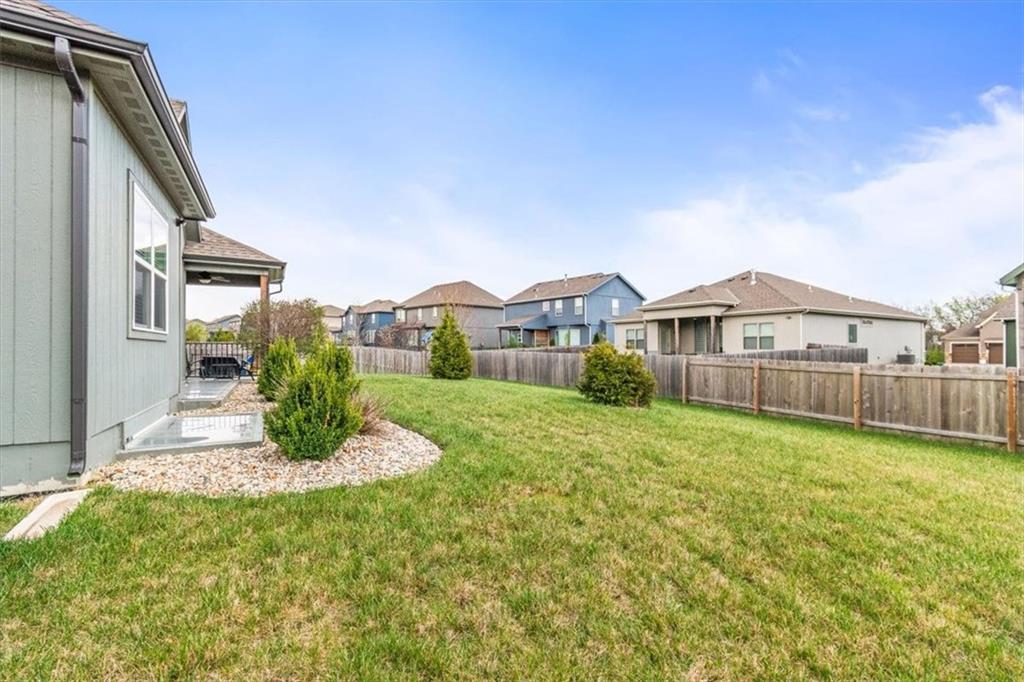 2533 Southwest Old Port Road Lee's Summit, MO 64082 - Photo 32 of 35