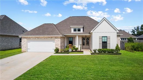$440,000 | 2017 White Dove Drive, Madisonville, LA 70447