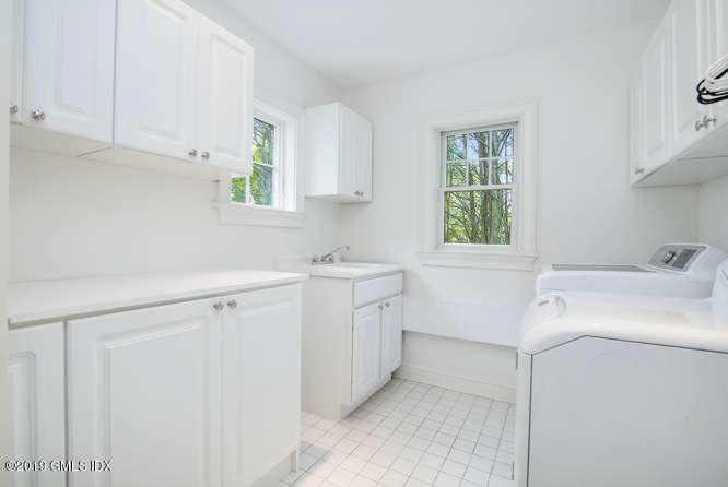 23 Chapel Lane Riverside, CT 06878 - Photo 18 of 34 23 Chapel Ln Greenwich CT-small-104-105-