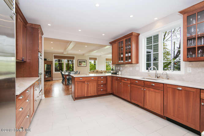 23 Chapel Lane Riverside, CT 06878 - Photo 10 of 34 23 Chapel Ln Greenwich CT-small-014-10-0