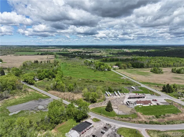 $310,000 | 367 State Route 264, Phoenix, NY 13135