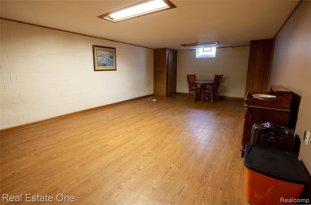 27326 Jean Road Warren, MI 48093 - Photo 16 of 21