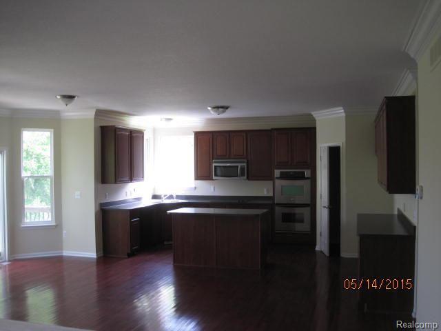 38714 Eight Mile Road Northville, MI 48167 - Photo 5 of 14