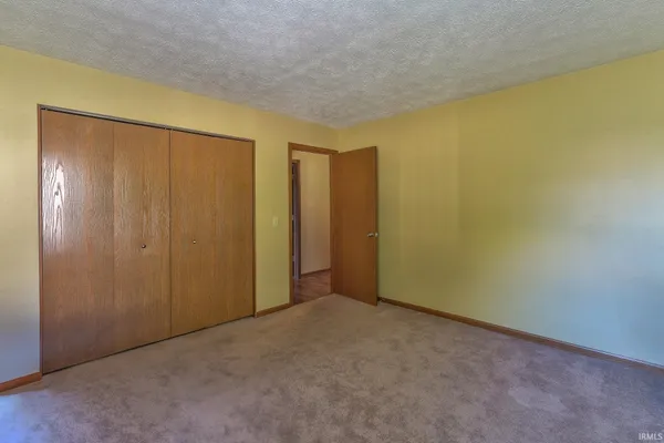 $219,500 | 8311 River Park Way, Evansville, IN 47715