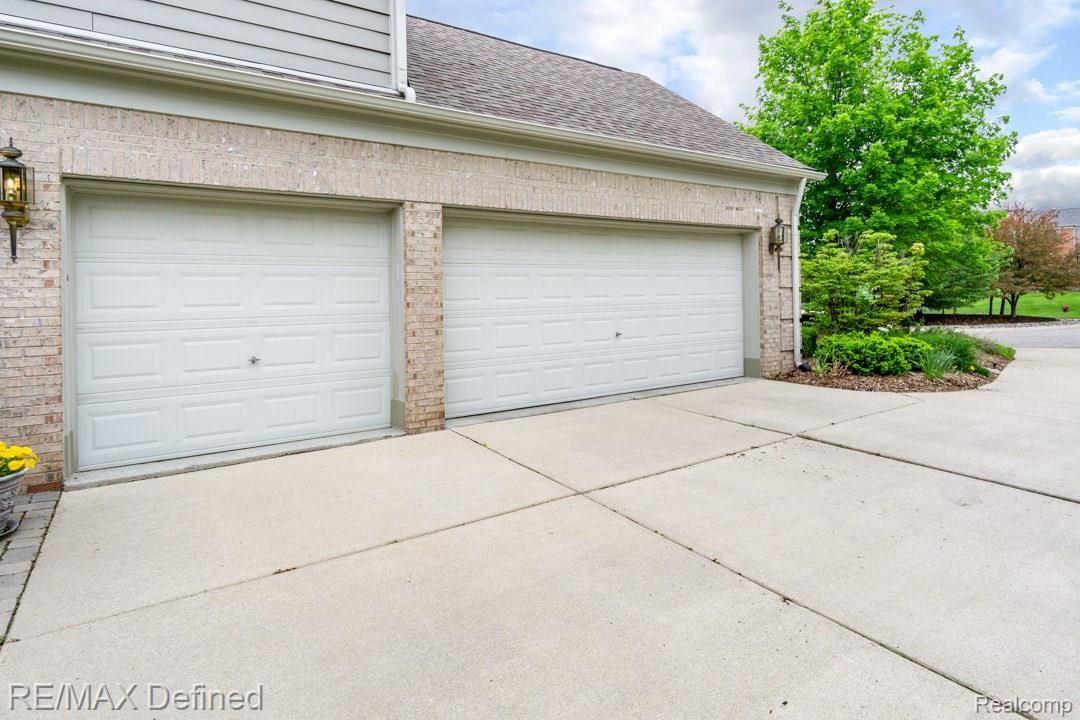 2447 Selkirk Street Rochester, MI 48306 - Photo 47 of 49 2447-Selkirk-16.jpg
