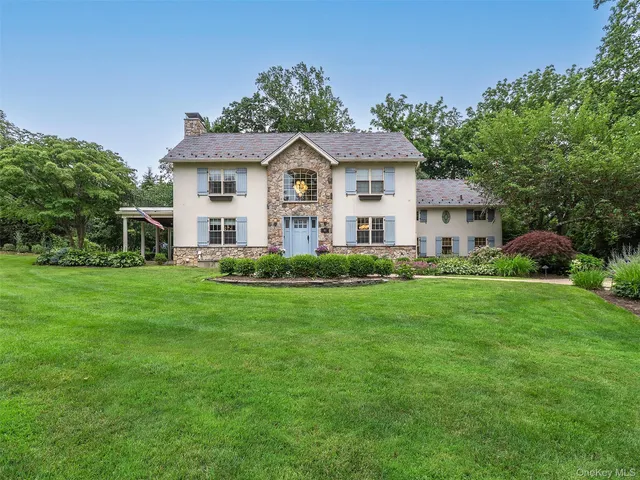 $2,785,000 | 184 Circle Drive, Manhasset, NY 11030