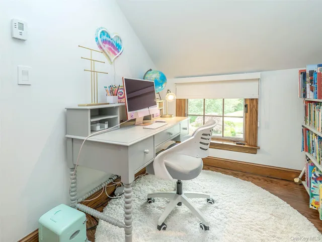 $2,785,000 | 184 Circle Drive, Manhasset, NY 11030