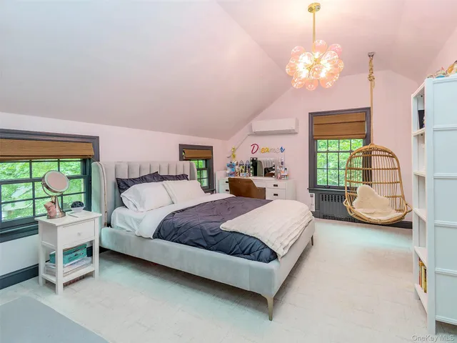 $2,785,000 | 184 Circle Drive, Manhasset, NY 11030