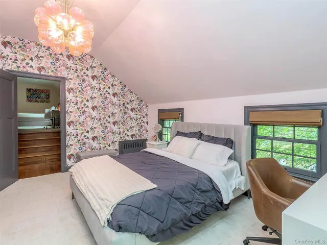 $2,785,000 | 184 Circle Drive, Manhasset, NY 11030