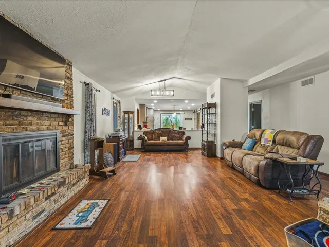 $275,000 | 7604 Larwinn Drive, Rockford, IL 61107