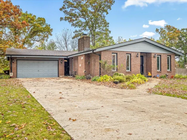 $275,000 | 7604 Larwinn Drive, Rockford, IL 61107