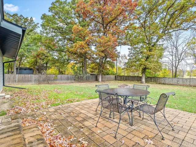 $275,000 | 7604 Larwinn Drive, Rockford, IL 61107